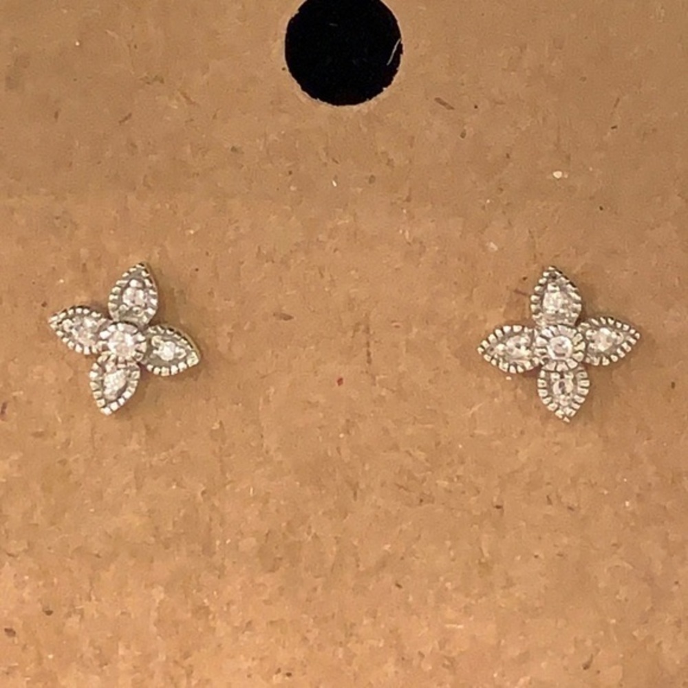 Sterling silver delicate flower crystal cz stud earrings